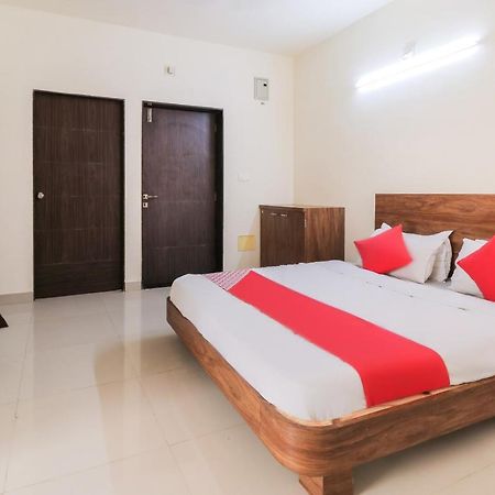 Oyo 63903 Hotel Shree Ram Villa Дварка Екстер'єр фото