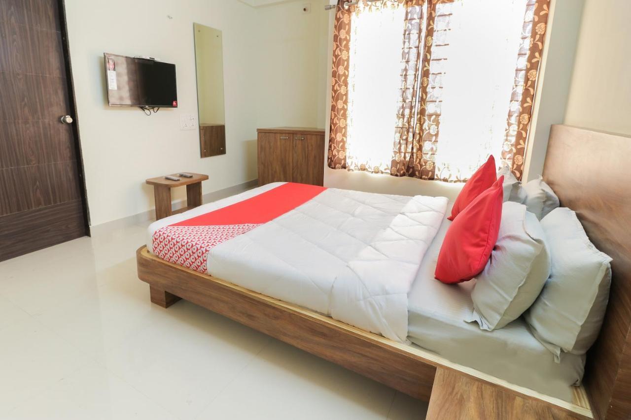 Oyo 63903 Hotel Shree Ram Villa Дварка Екстер'єр фото