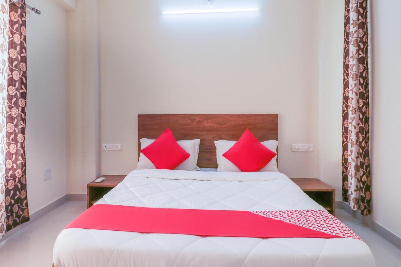 Oyo 63903 Hotel Shree Ram Villa Дварка Екстер'єр фото